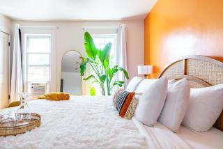 Blue Casita by Jungle House Downtown & Short North Free Parking 5 800 Reviews Near Convention Center & Nationwide Arena & Ohio State Walk to High Street - 8