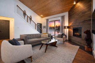 The Drift at Firelight - Private Hot Tub - Walk to Town Center - 0