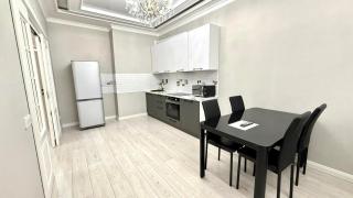 Трехкомнатная в ЖК Дом на Абая - Almaty - 8