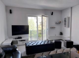 Comfortable 2-Room Flat near City Center - 2