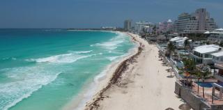 Vacation Rentals Cancún Beachfront - 2