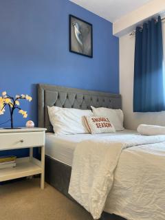 Urban Blue En-suite - 0