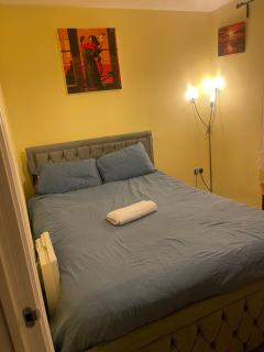 Urban Blue En-suite - 3