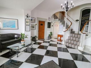 Baywatch St David's View - 8