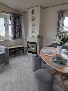 SummerBreeze Retreat - 0