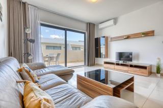Spacious 2BD Penthouse in the Heart of Sliema - 0