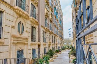 Spacious 2BD Penthouse in the Heart of Sliema - 1