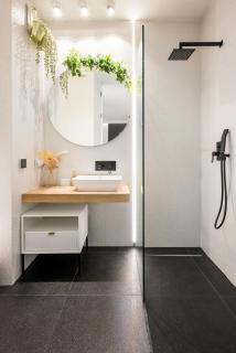 Warsaw Hub ApartHotel - 1