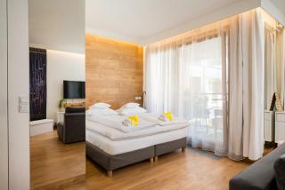 Warsaw Hub ApartHotel - 7