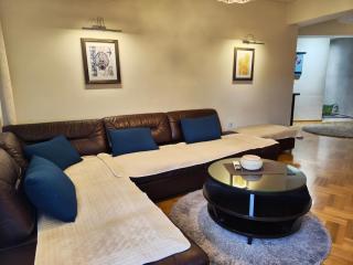 Urban Vibe Apartments 2 - 5