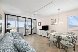 2 Bedroom Side Ocean View Atlantis Condo With Pool! - 9