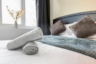 Spacious 4B home, great for contractors and families - 1