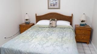 Aquarius #908 condo - 5