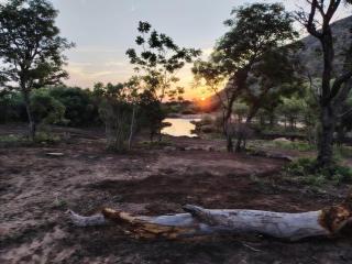 Shoulder Mountain Products Farm Chalet - 0