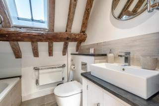 2 Bed in Gastard oc-f30032 - 1