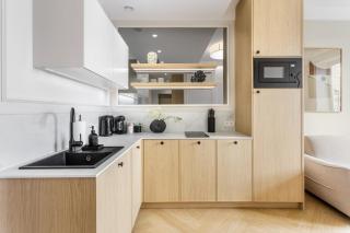 Almond Penthouse Apartment - 3