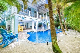 Bermuda Bay: 1.5 Blocks to Beach! Pool Spa, Rooftop Deck - 8