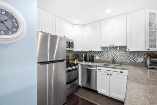 Beautiful Second Floor 2 Bedroom Condo with Great Canal Views - 1