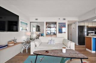 Spacious Condo with Beautiful Bay Views from 24`wide Covered Balcony! - 1