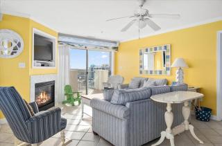 3 Bedroom Uptown Avalon Unit with Indoor Pool! - 8