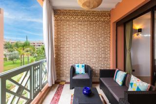 3 BED Hidden Gem Self Check-in With Pool M6 BLVD - 5