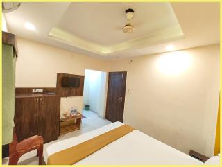 Hotel Jagdish Prime Near Sea Beach- Free Wifi - Lift & Parking Facility- Jagannath Temple- Fully Air Conditioning Premium Rooms- Best Hotel in Puri - 4