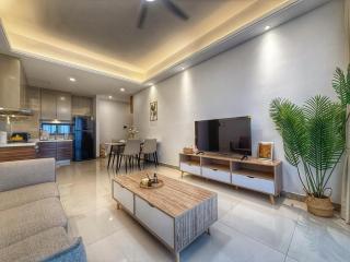 B2133A09 R&F Princess Cove 2BR Sea View JB Central - 2