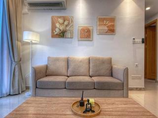 B2133A09 R&F Princess Cove 2BR Sea View JB Central - 1