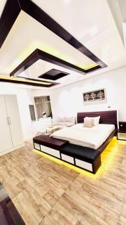 La Vista Home Stay with Parking - 0