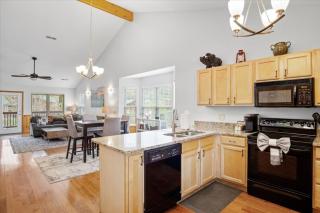 Riverfront Retreat- The River Bear - 1