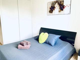 F3 AVEC 2 PISCINES et ACCÈS PLAGE - 2