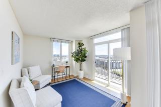 The Electric Blue Abode, Oceanside - 7