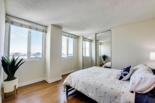 The Electric Blue Abode, Oceanside - 2