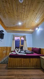 Hill Ice Guesthouse - Tosh Valley - 6
