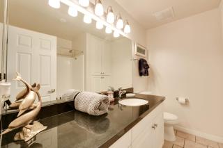 The Electric Blue Abode, Oceanside - 4