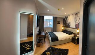 Empress Boutique Hotel Suites - 9