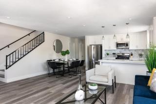 Spacious Home Central Area Airport Free Parking -  - 7