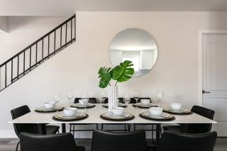 Spacious Home Central Area Airport Free Parking - 1