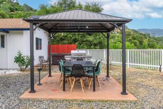 Amazing Views Hot Tub-Games-Fire pit 6BR Sleeps 20 - 4