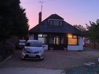 Bungalow-in-Badsey-north-of-Cotswolds - 0