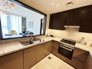 Modern Elegance in Downtown 1BR with Luxe Decor by Petals Holiday Homes - Dubai - 5