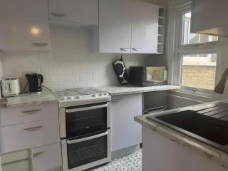 Spacious 1BR Apt near Bedford Stn & Town Centre - Bedford - 2