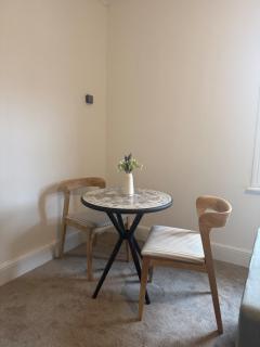 Spacious 1BR Apt near Bedford Stn & Town Centre - 3