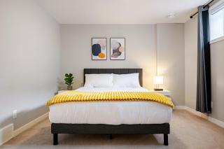 Modern 1BR YYC Suite Sleeps 3-4 in Calgary Near Airport - 9