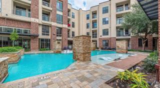 Landing Modern 2BD Pool Clubhouse - 4