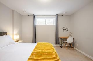 Modern 1BR YYC Suite Sleeps 3-4 in Calgary Near Airport - 5