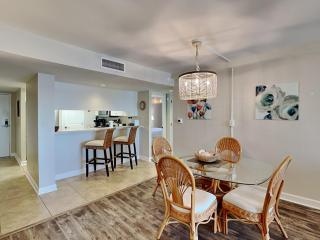 Regency Towers 704 West - Million Dollar View - 1