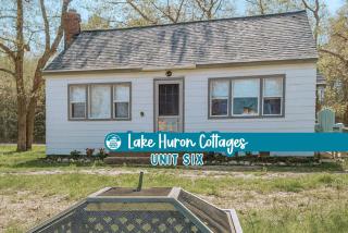 Lake Huron Cottage 6 - 3 Bed 1 Bath - 0