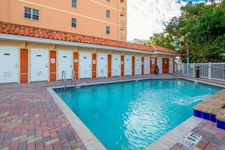 Luxury 5 Star Waterfront Condo 3 Bdr 2 Bath Pool Hot-Tub Panoramic Gulf and Intracoastal Waterway Views - 4