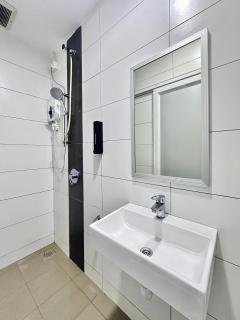 305 1B1B Nusa Bestari-Near Bkt Indah Riverview Inn - 1